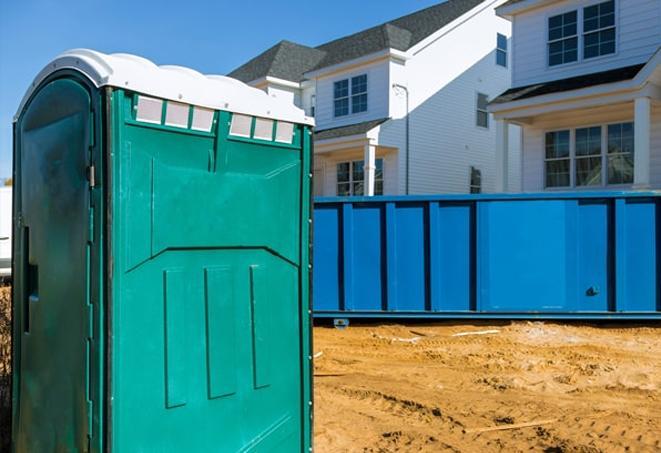 on-site portable toilet units for efficient construction work